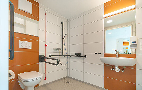 Moderne und großzügige Bäder