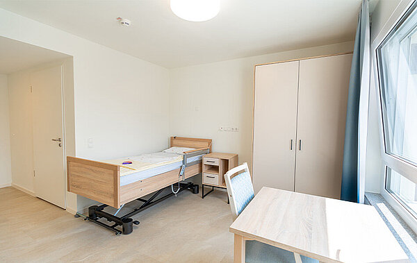 Moderne und helle Zimmer schaffen ein gemütliches Wohnambiente